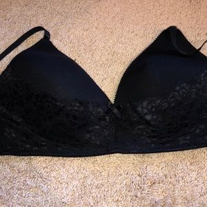 Wireless black bra with lace 38c
